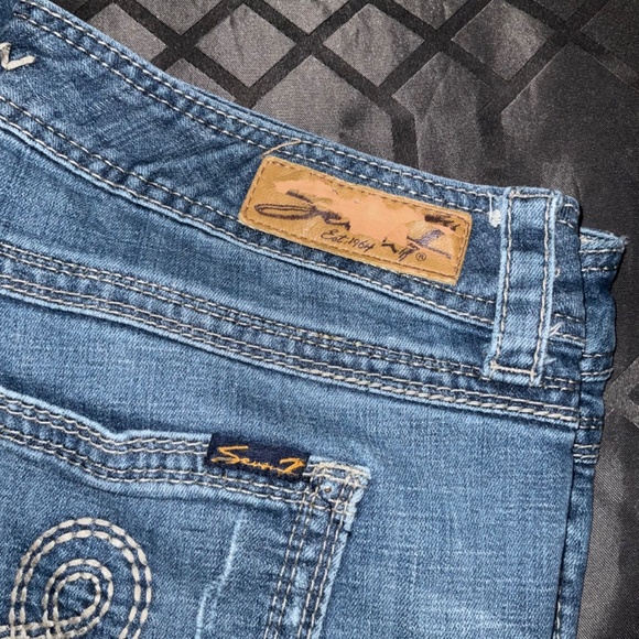 Distressed skinny jeans from seven - Picture 2 of 5